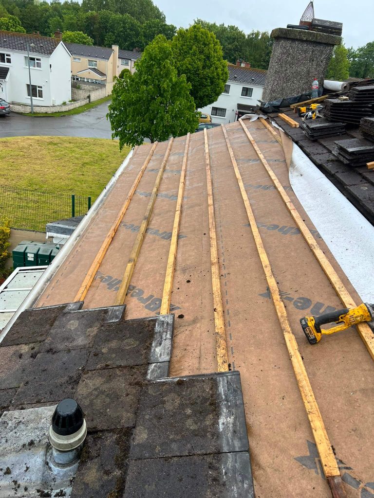 underlay and roof tile repair